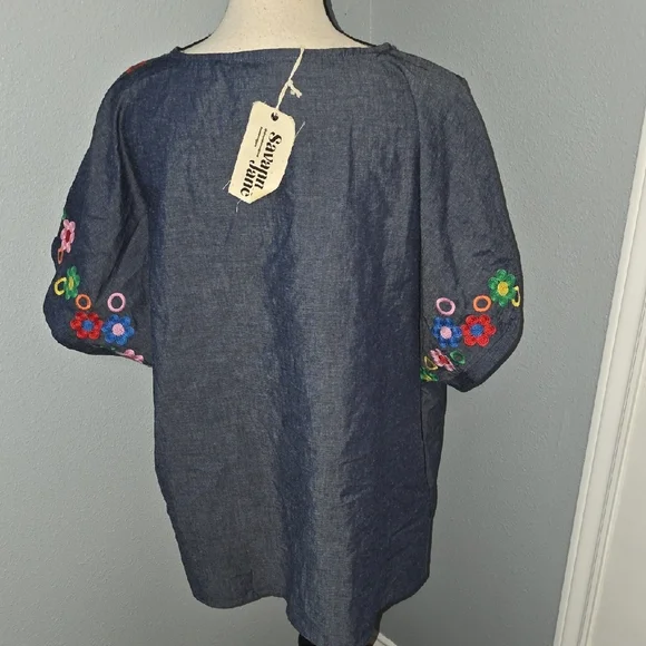 NWT Savanna Jane Dark Chambray V-Neck Tunic w/Multicolor Floral Embroidery Sz 1X - Picture 5 of 7